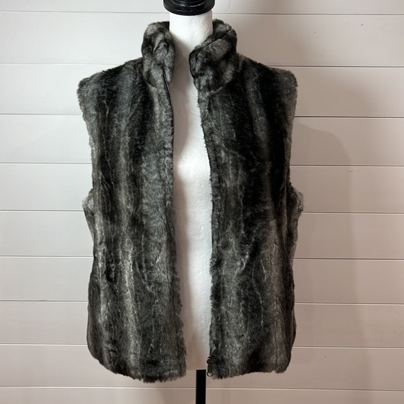 Vintage BLASSPORT Faux‎ Fur Reversible Vest Womens Medium Soft & Chic - Picture 2 of 14